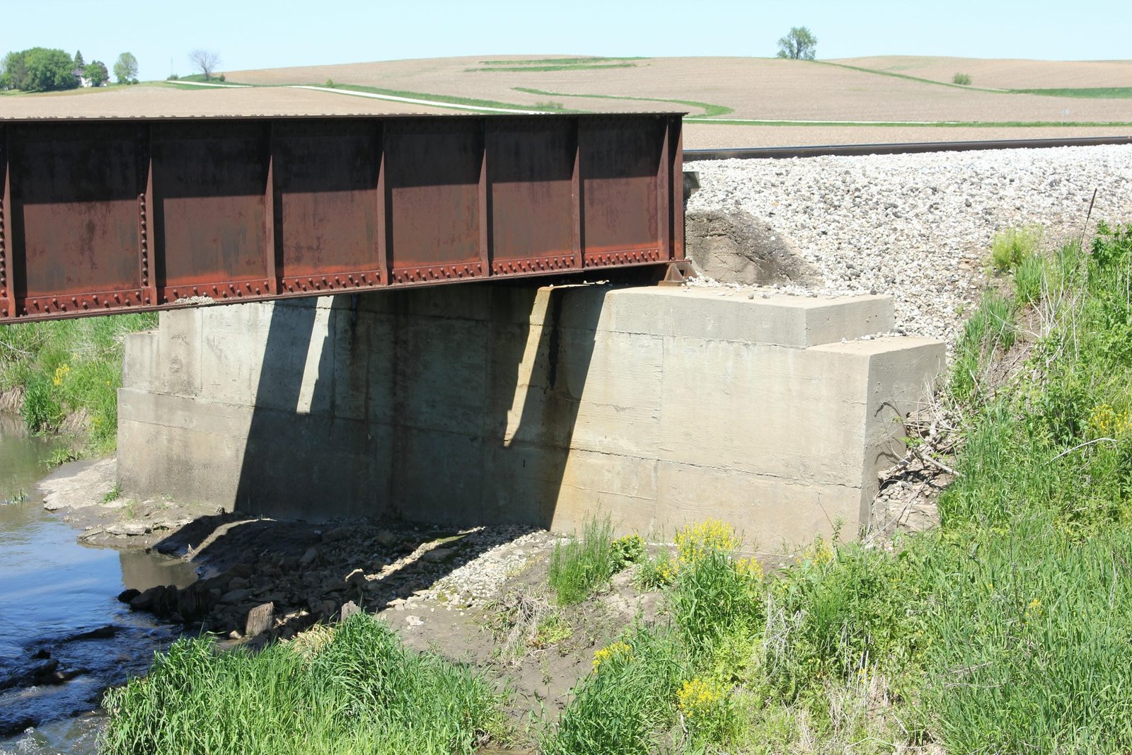 East abutment